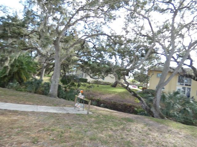 2001 GREENBRIAR BOULEVARD 13, Clearwater, FL 33763