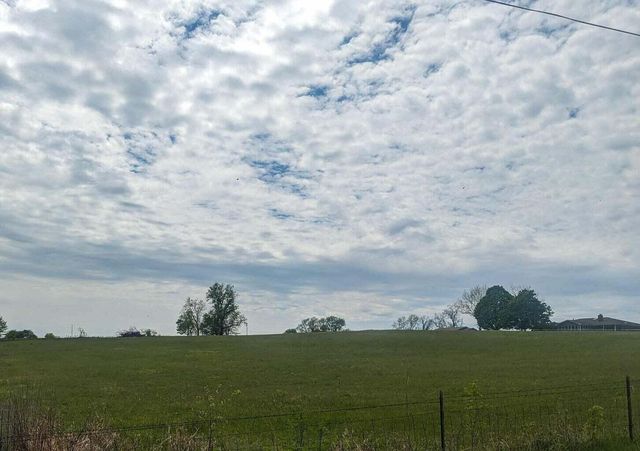 000 W Farm Road 64, Ash Grove, MO 65604