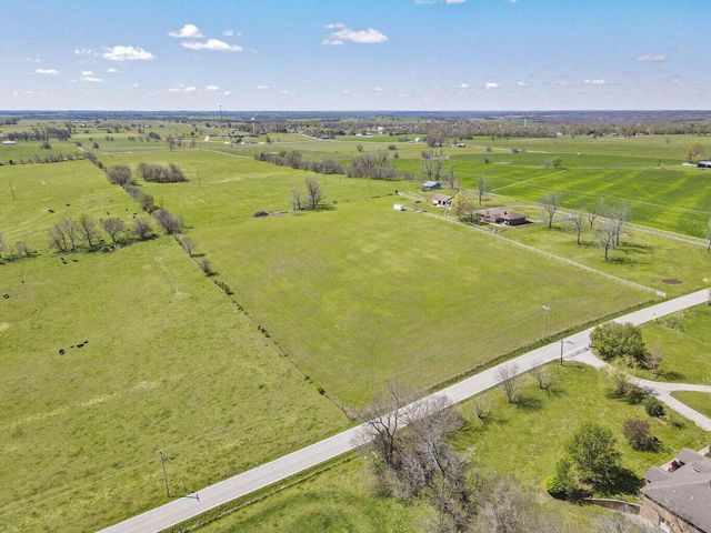 000 W Farm Road 64, Ash Grove, MO 65604