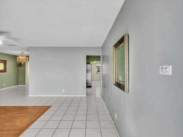 5711 NW 84th Avenue, Tamarac, FL 33321