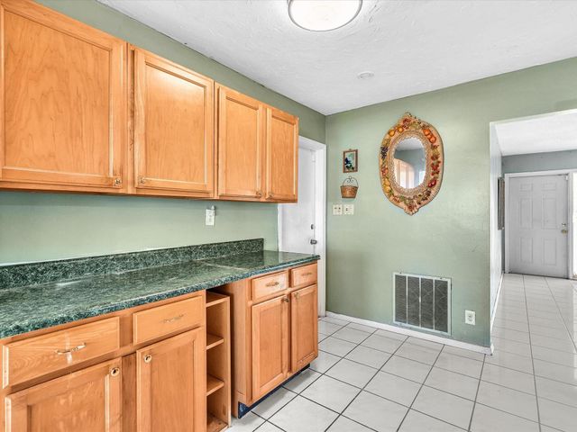 5711 NW 84th Avenue, Tamarac, FL 33321