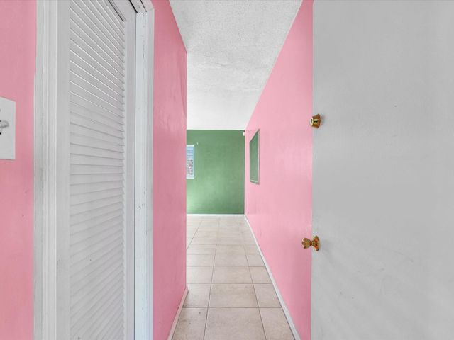 5711 NW 84th Avenue, Tamarac, FL 33321