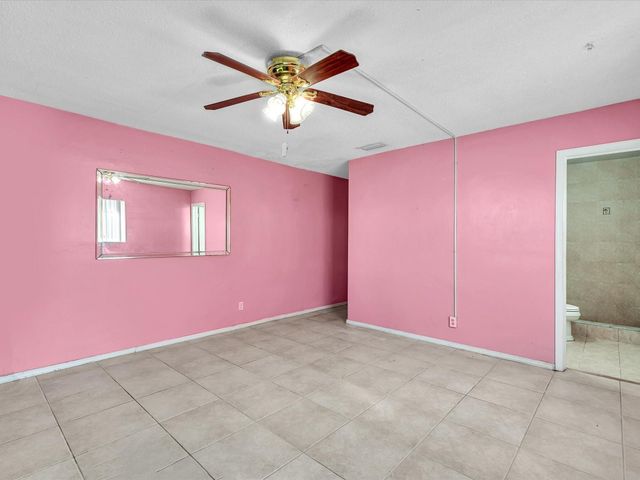 5711 NW 84th Avenue, Tamarac, FL 33321