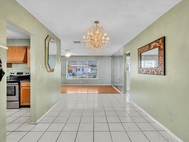 5711 NW 84th Avenue, Tamarac, FL 33321