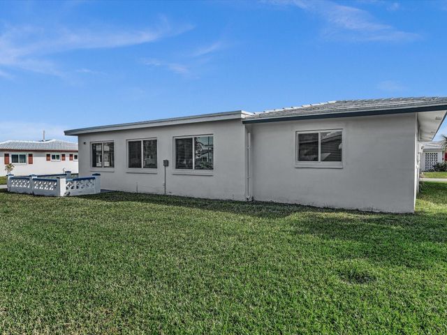 5711 NW 84th Avenue, Tamarac, FL 33321