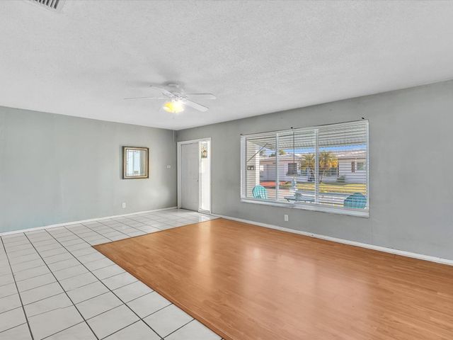 5711 NW 84th Avenue, Tamarac, FL 33321