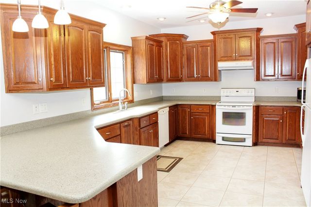 4901 New Castle Road, Lowellville, OH 44436