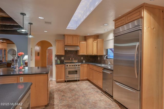 10475 E Speedway Boulevard, Tucson, AZ 85748