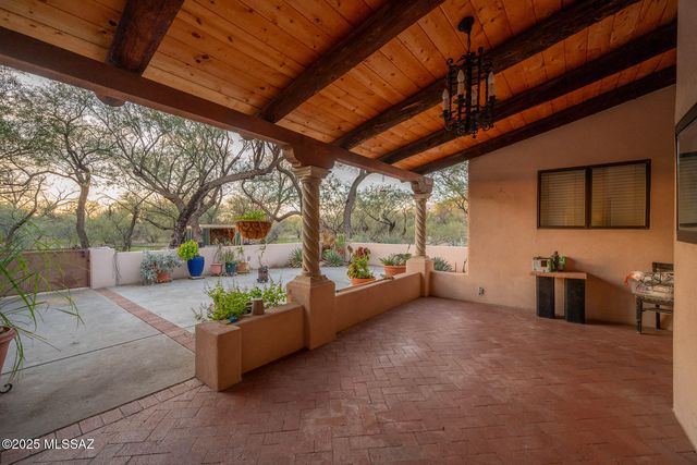 10475 E Speedway Boulevard, Tucson, AZ 85748