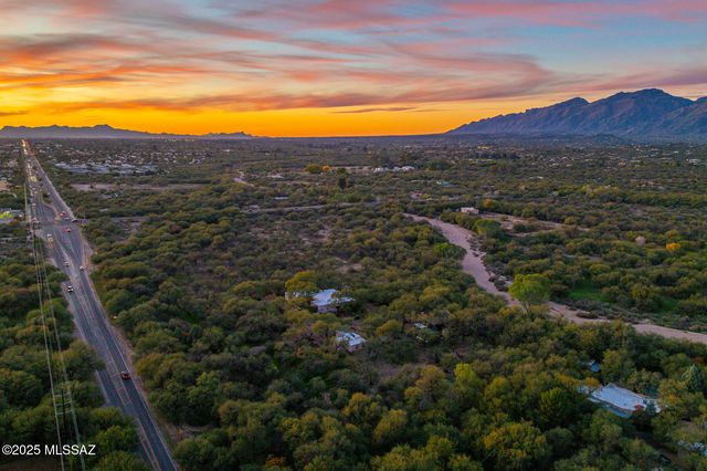 10475 E Speedway Boulevard, Tucson, AZ 85748