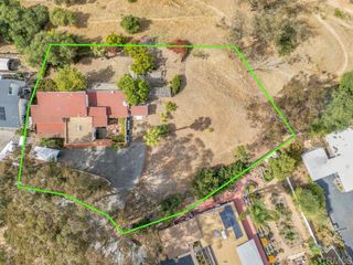 306 Ocean View Drive, Vista, CA 92084