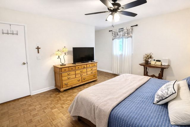 6418 Bradley Drive, Woodridge, IL 60517