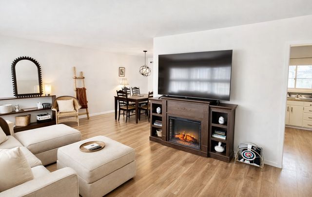 6418 Bradley Drive, Woodridge, IL 60517