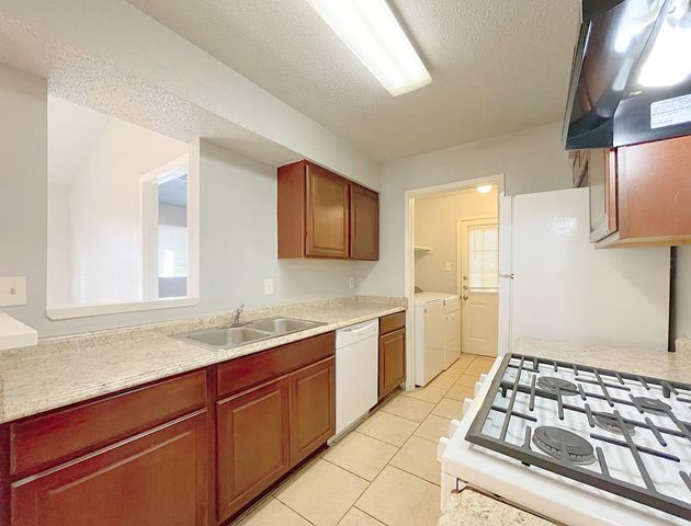 12414 Deer Falls DR A, Austin, TX 78729