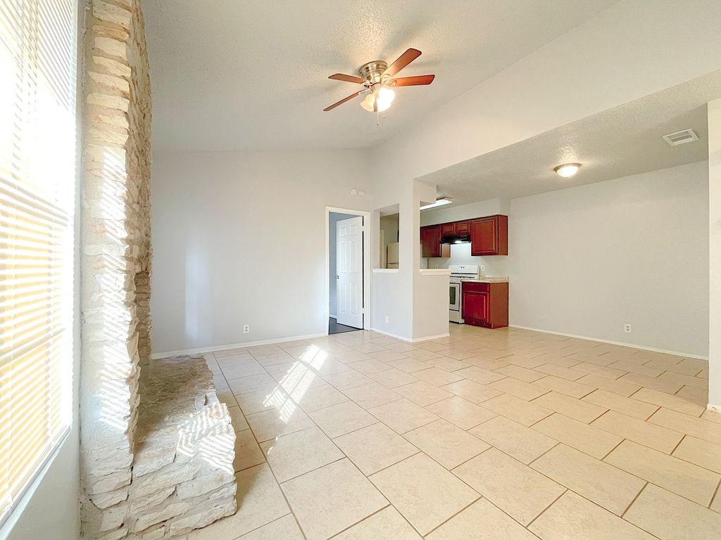 12414 Deer Falls DR A, Austin, TX 78729