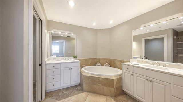 606 RIVIERA DUNES WAY 207, Palmetto, FL 34221