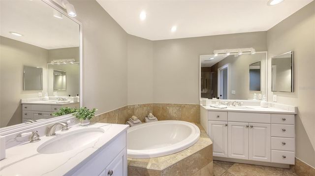 606 RIVIERA DUNES WAY 207, Palmetto, FL 34221