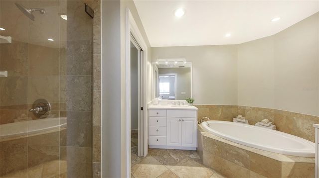 606 RIVIERA DUNES WAY 207, Palmetto, FL 34221