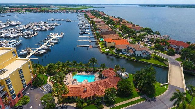 606 RIVIERA DUNES WAY 207, Palmetto, FL 34221