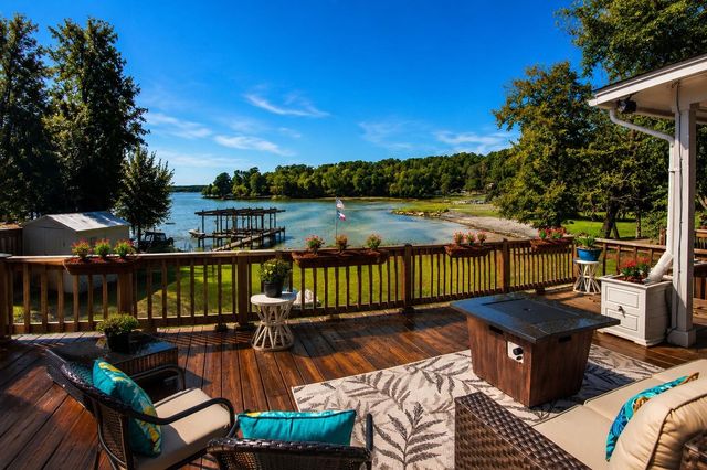 150 Edgewater Way, Point Blank, TX 77364