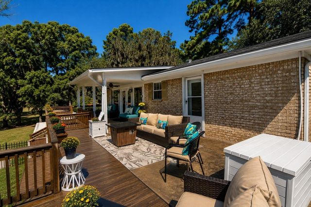 150 Edgewater Way, Point Blank, TX 77364