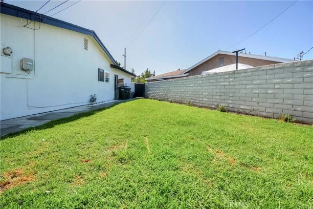 11445 184th, Artesia, CA 90701