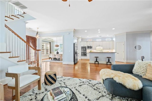 932 Manor Parc Drive, Decatur, GA 30033