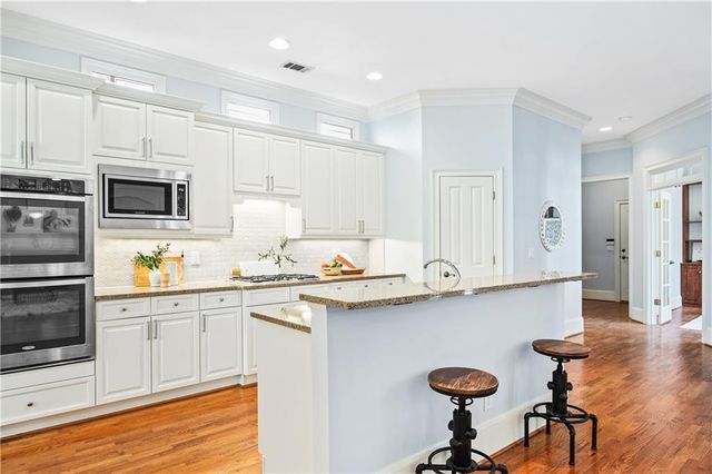 932 Manor Parc Drive, Decatur, GA 30033