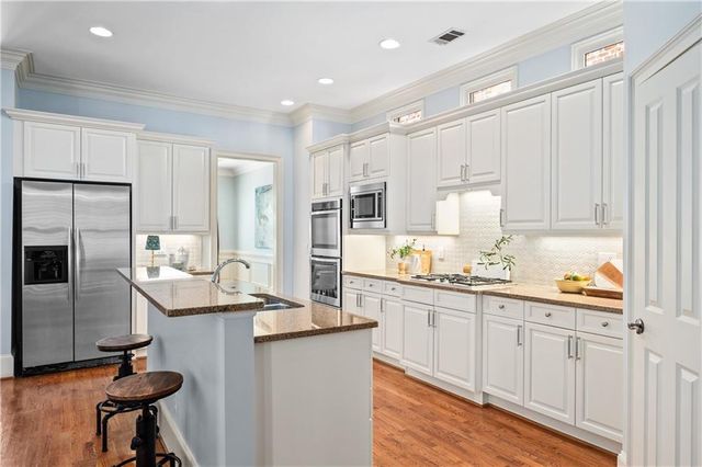 932 Manor Parc Drive, Decatur, GA 30033