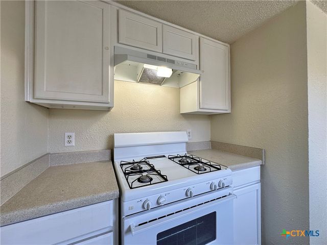 1302 Royal Crest Drive, Killeen, TX 76549