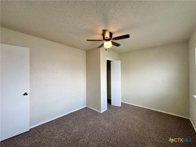 1302 Royal Crest Drive, Killeen, TX 76549