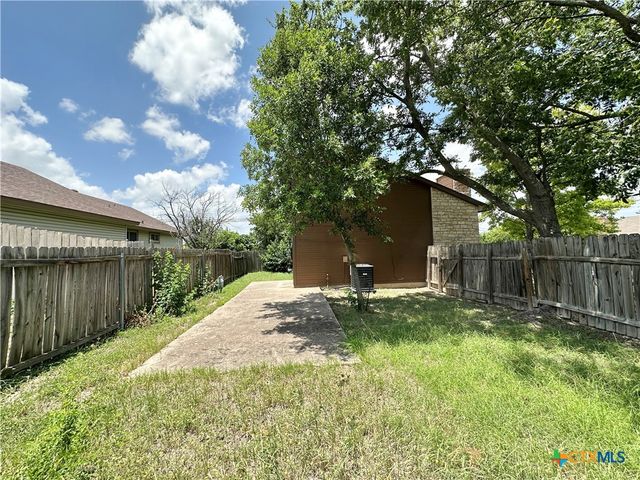 1302 Royal Crest Drive, Killeen, TX 76549