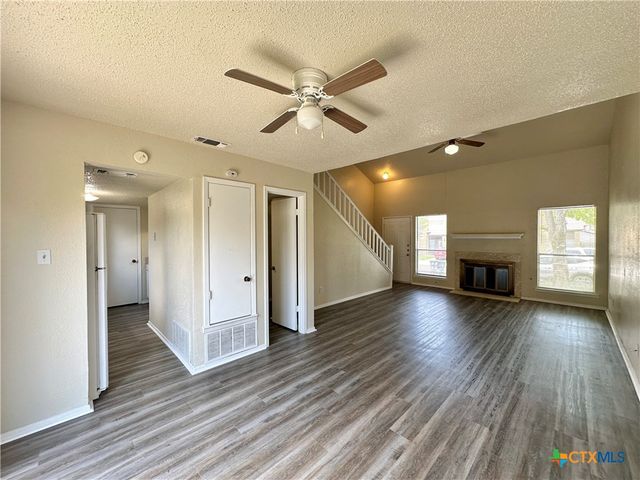1302 Royal Crest Drive, Killeen, TX 76549