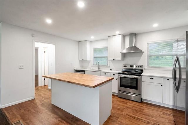 11809 E 48th Terrace, Kansas City, MO 64133
