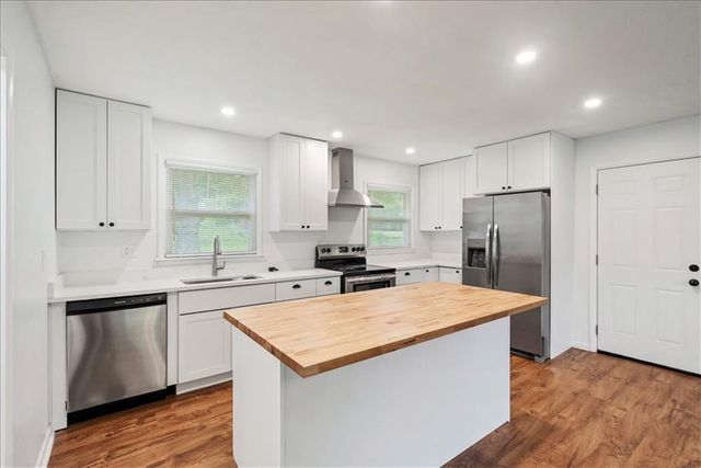 11809 E 48th Terrace, Kansas City, MO 64133