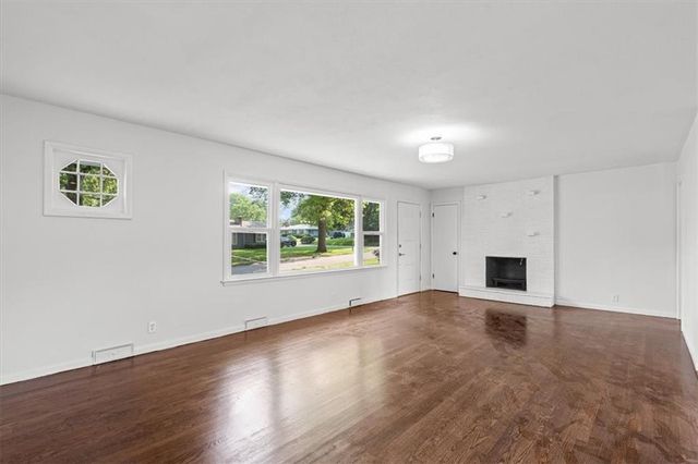 11809 E 48th Terrace, Kansas City, MO 64133