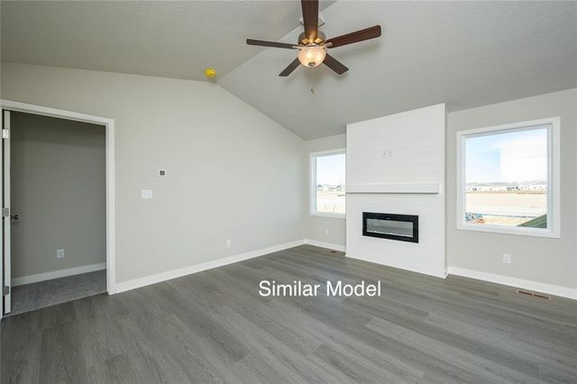 591 NW Cherrywood Lane, Grimes, IA 50111
