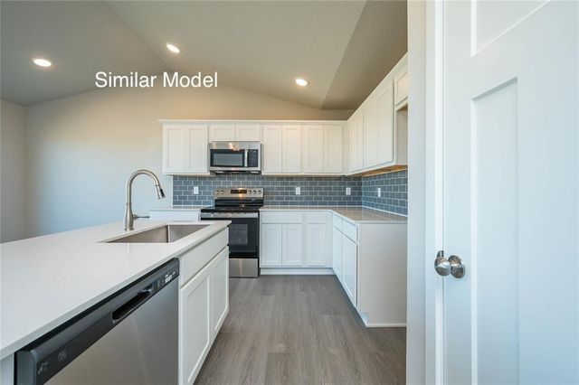 591 NW Cherrywood Lane, Grimes, IA 50111