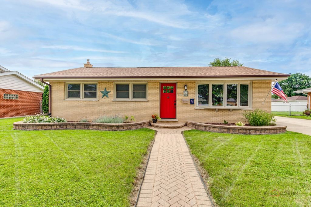 574 GEORGE Street, Wood Dale, IL 60191