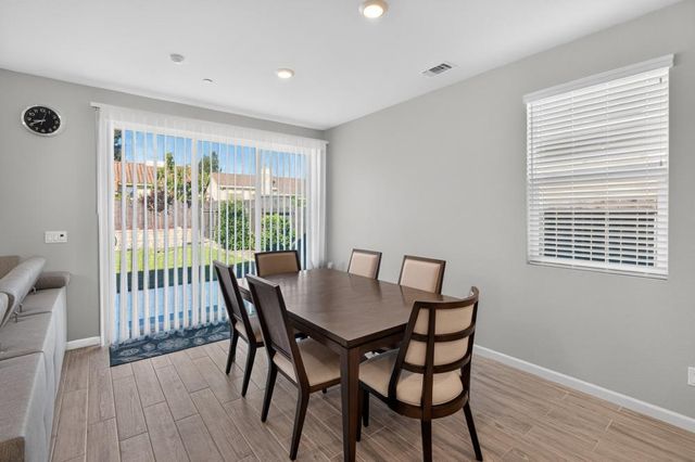 8138 Scrimshaw Way, Sacramento, CA 95829