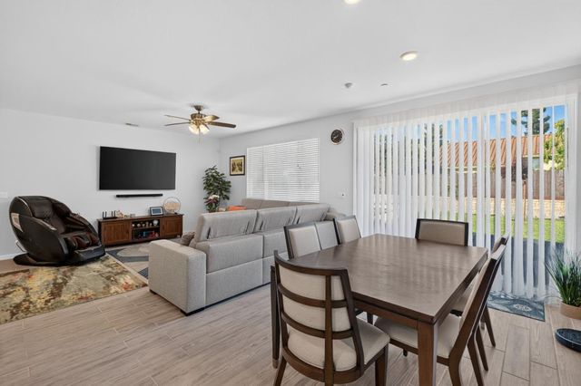 8138 Scrimshaw Way, Sacramento, CA 95829