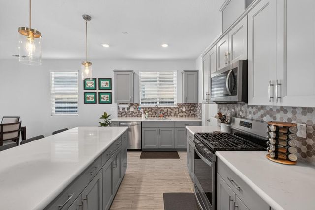 8138 Scrimshaw Way, Sacramento, CA 95829
