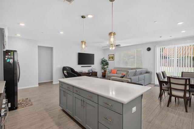 8138 Scrimshaw Way, Sacramento, CA 95829