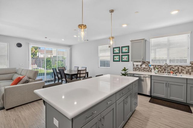 8138 Scrimshaw Way, Sacramento, CA 95829
