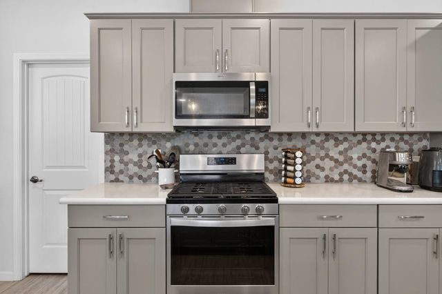 8138 Scrimshaw Way, Sacramento, CA 95829