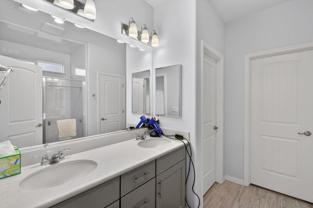 8138 Scrimshaw Way, Sacramento, CA 95829