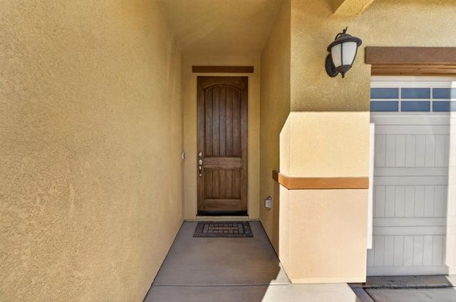 8138 Scrimshaw Way, Sacramento, CA 95829