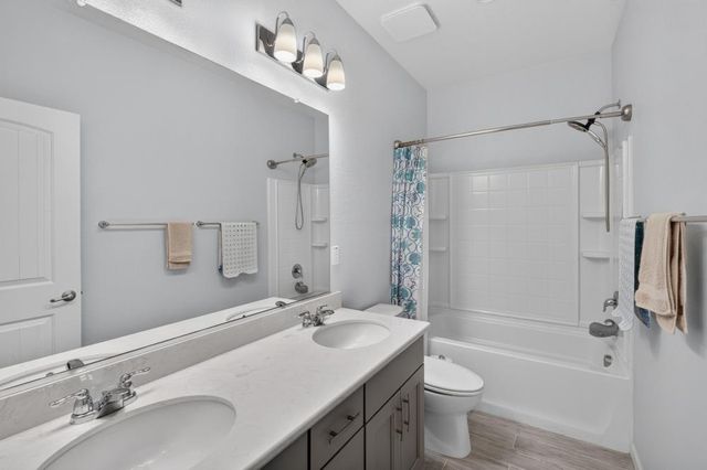 8138 Scrimshaw Way, Sacramento, CA 95829