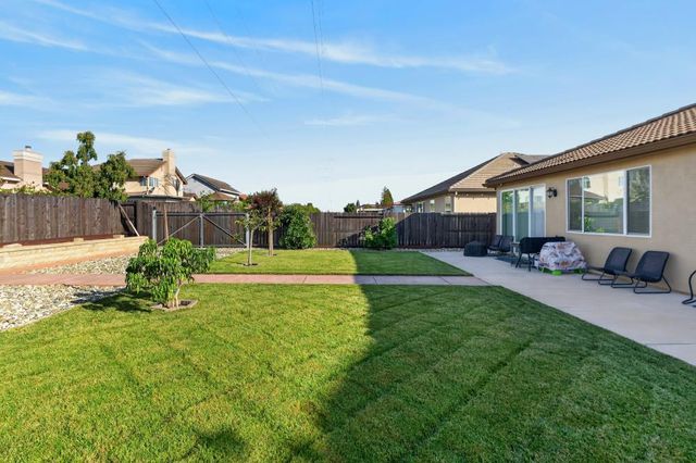 8138 Scrimshaw Way, Sacramento, CA 95829