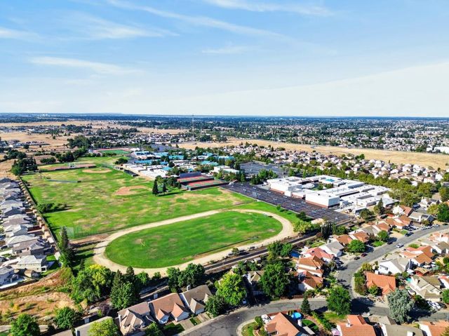 8138 Scrimshaw Way, Sacramento, CA 95829